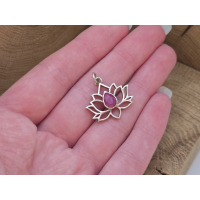 Echt zilveren lotus hanger met Robijn